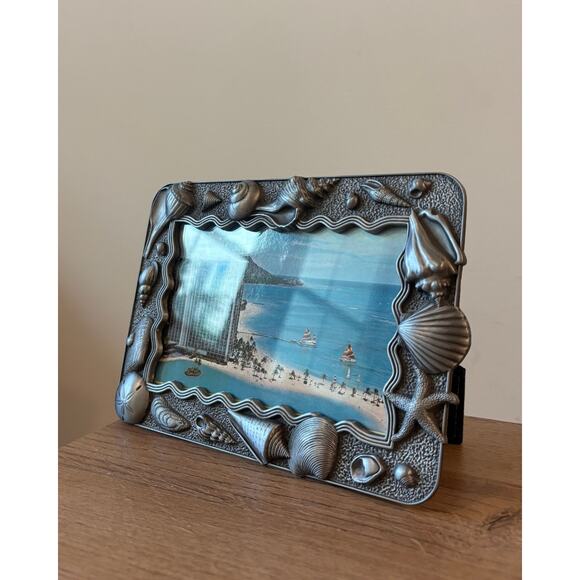 Malden Seashell Beach Picture Frame Coastal Nautical Decor 4x6 Metal Photo Frame - Picture 2 of 4
